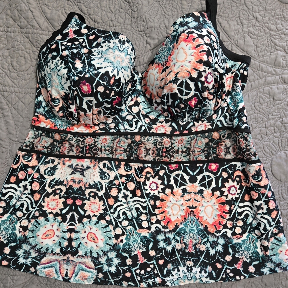 Cacique Swim Top (38G)
